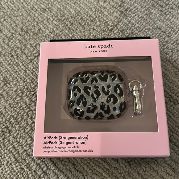 kate spade Other - NIB Kate Spade ♠️ airpods case black/gold (3rd generation)